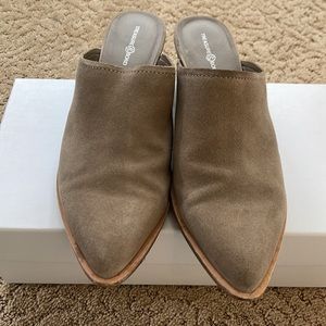 Slide western style shoe